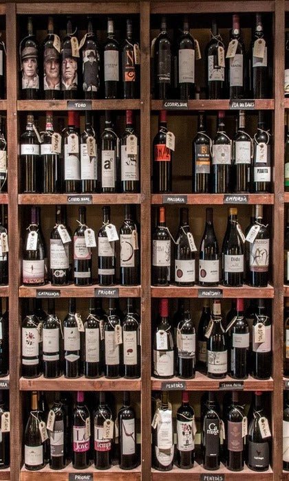 Tapete Authentischer Weinkeller