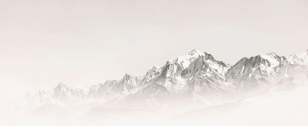 Tapete „Nebliger Morgen am Mont Blanc“ – H 143 cm x B 350 cm – Material: vorgeleimt
