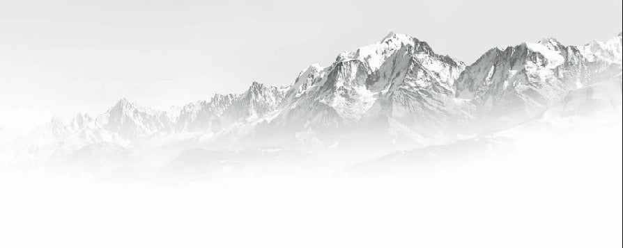 Tapete Mont Blanc im Nebel schwarz und weiß