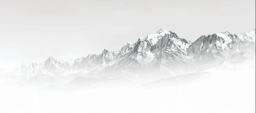Tapete Mont Blanc im Nebel schwarz und weiß