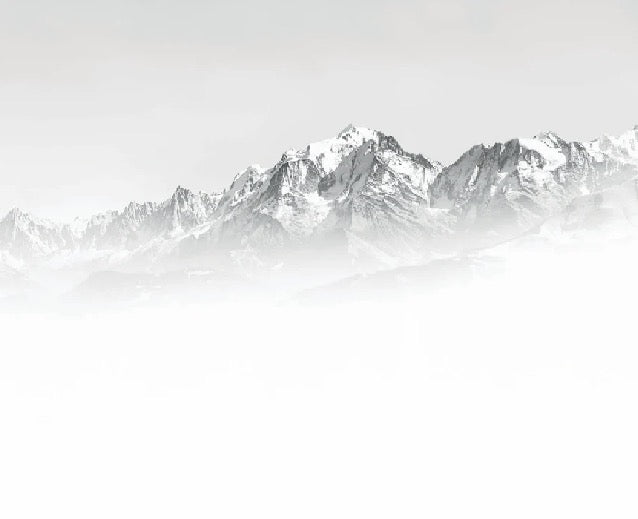 Tapete Mont Blanc im Nebel schwarz und weiß