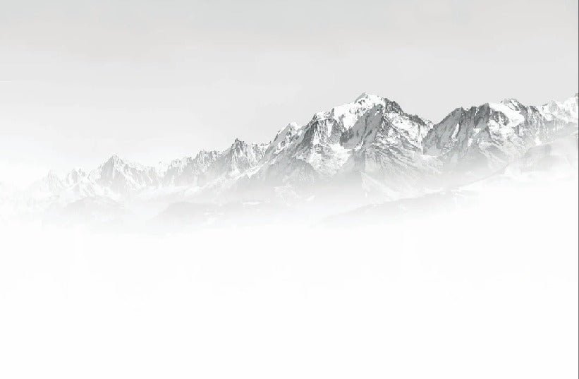 Tapete Mont Blanc im Nebel schwarz und weiß