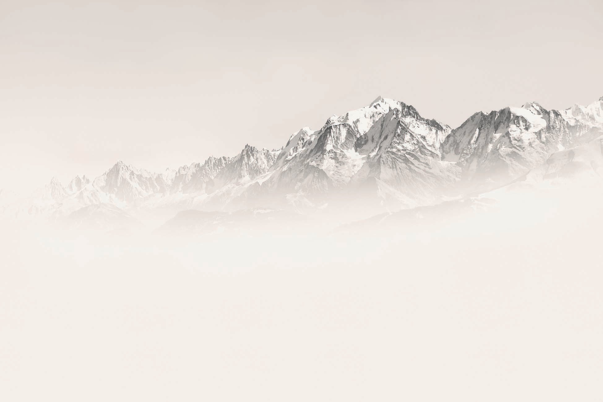 Papier peint bureau Mont Blanc dans la brume sépia, XXL, tendance