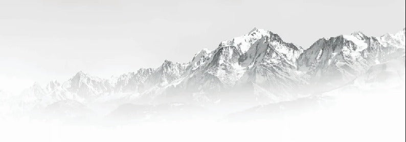 Tapete Mont Blanc im Nebel schwarz und weiß