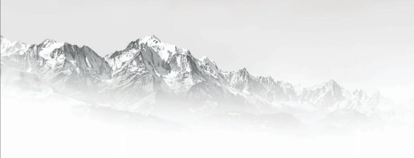 Tapete Mont Blanc im Nebel schwarz und weiß
