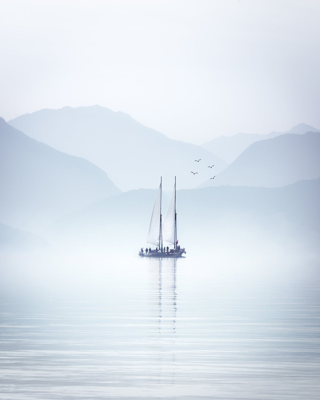 Papier peint lac Annecy navigation - panoramique français